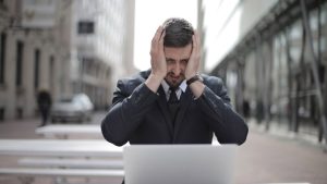 « L'homme différencié » face à la culture du burn-out et du « tout économique »